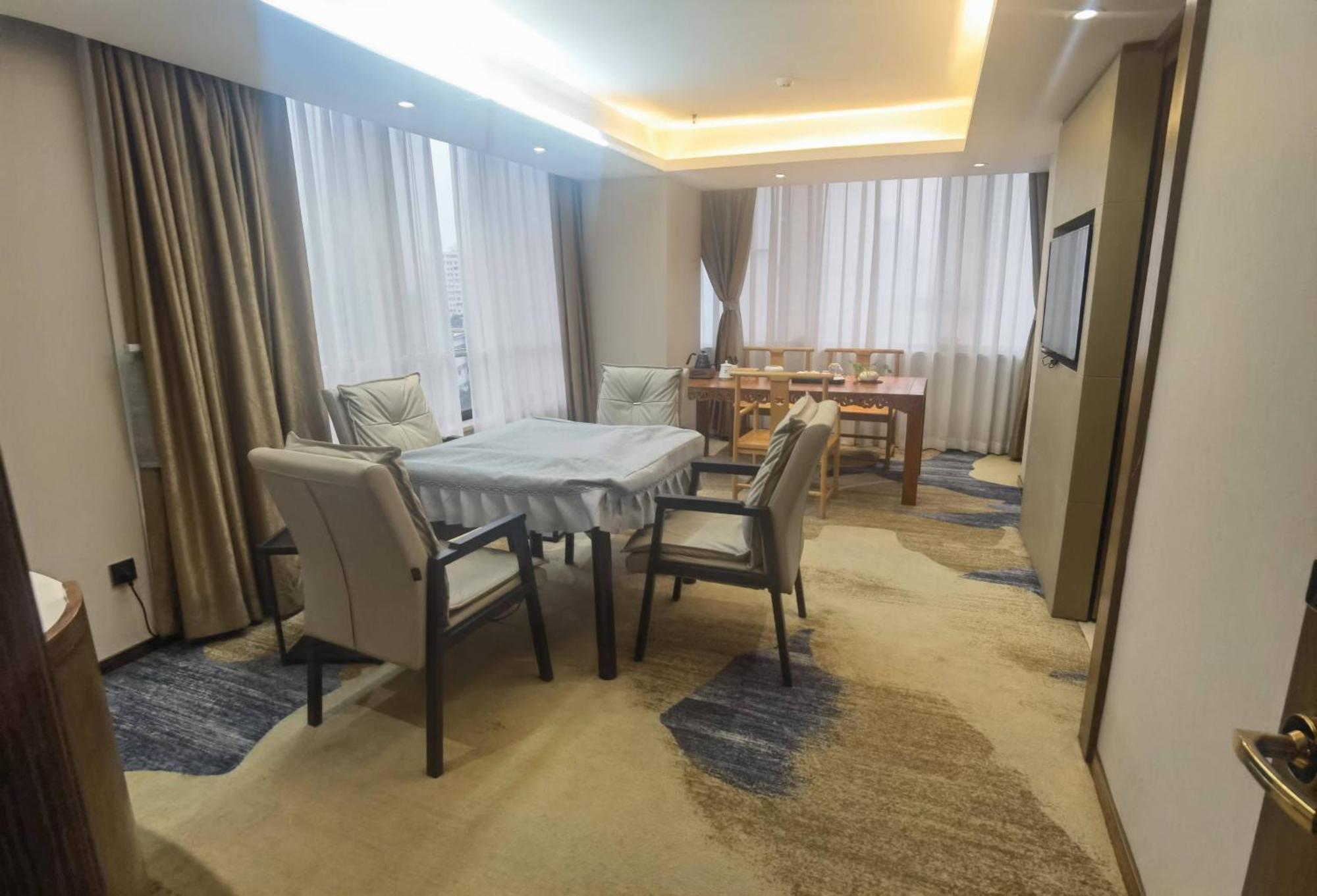 Kaiserdom Hotel-Ouzhuang Metro กวางโจว ภายนอก รูปภาพ